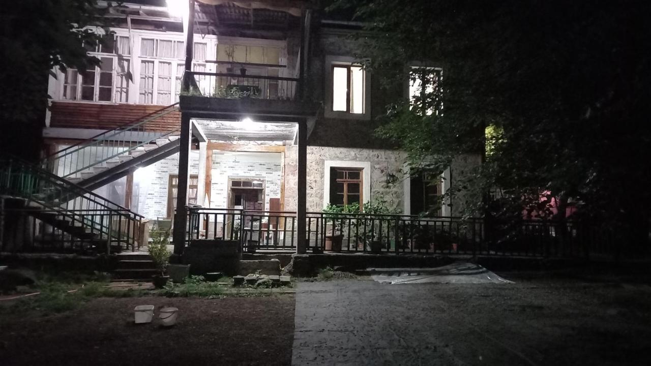 Alex B&B Kapan 外观 照片